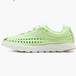 Nike Mayfly Women Sneakers NEW
